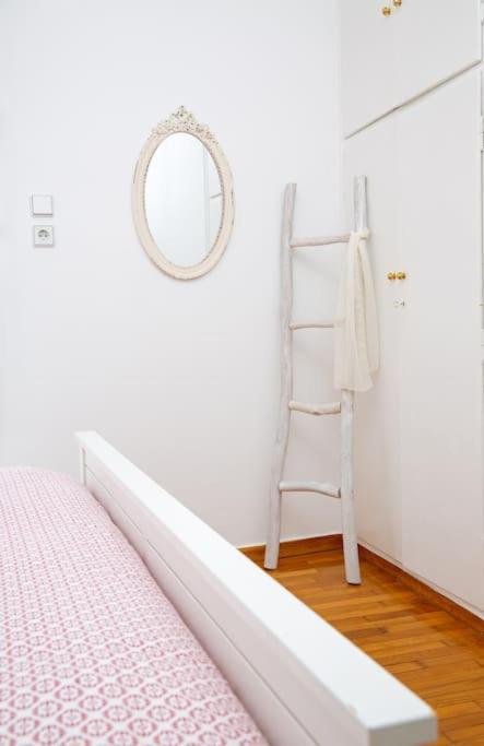Cosy Apartment With Acropolis View Athen Eksteriør billede